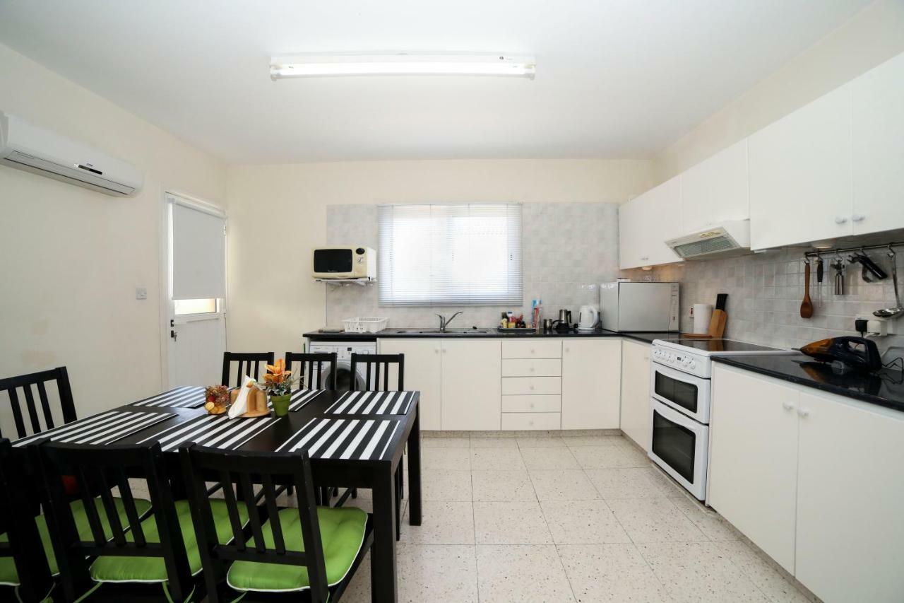 The Marilouize Apartment Peyia Exterior foto